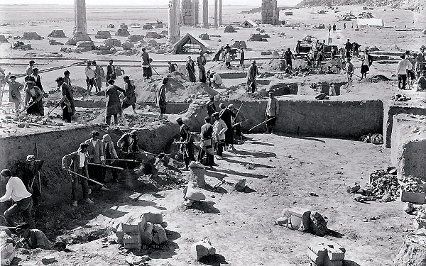 مطالعات دانشگاه شیکاگو در تخت جمشید